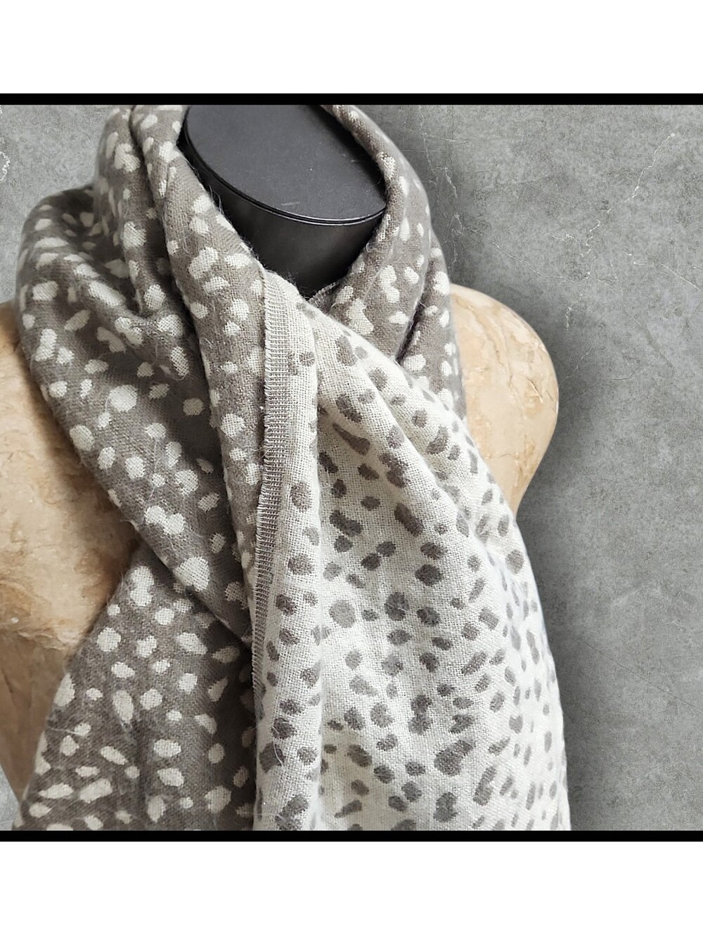 Banana Republic Reversible Cheetah Knit Fringe Scarf Wrap Fall 2014 Taupe Cream